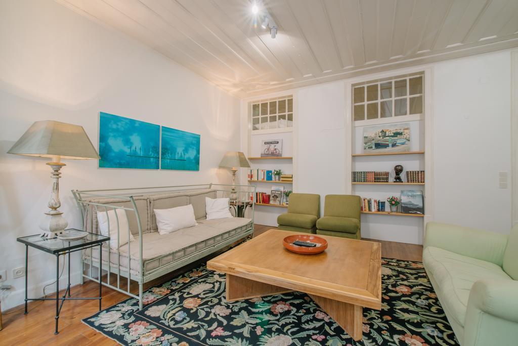 Appartamento Camoes Deluxe Bairro Alto Lisbona Esterno foto